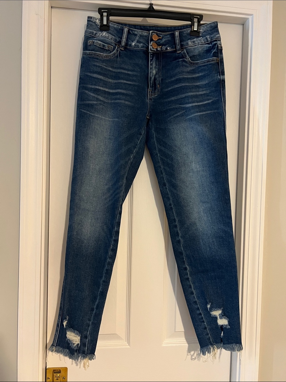 Flying Monkey Mid-Rise Dark Blue Ankle Jeans with Distressed Hem